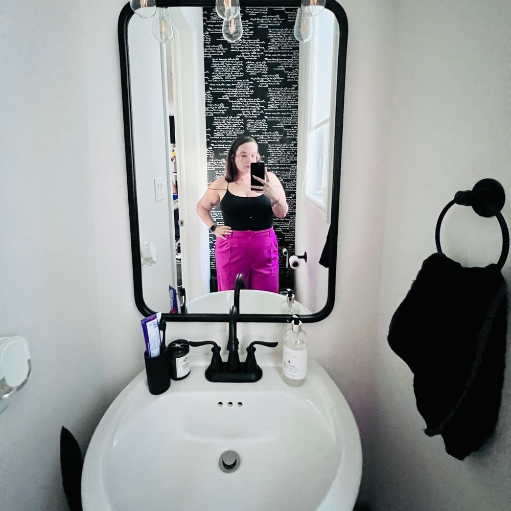 Meet your Posher, Marissa - Picture 5 of 5